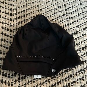 Lululemon Run for It All Beanie Hat Black Ponytail Opening One Size